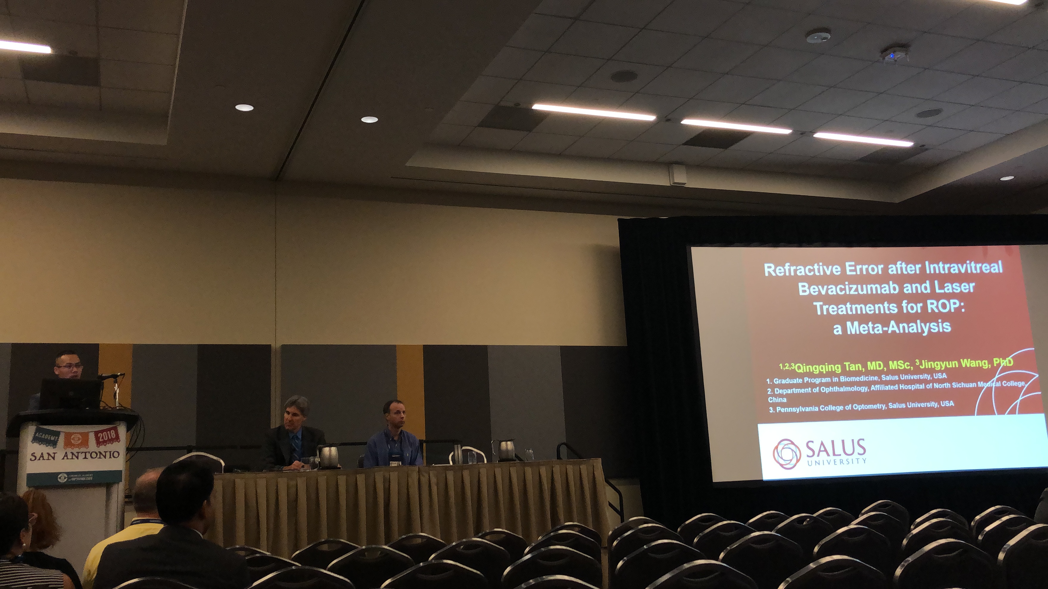 眼视光学系青年教师谭青青参加美国眼视光学会2018年学术大会