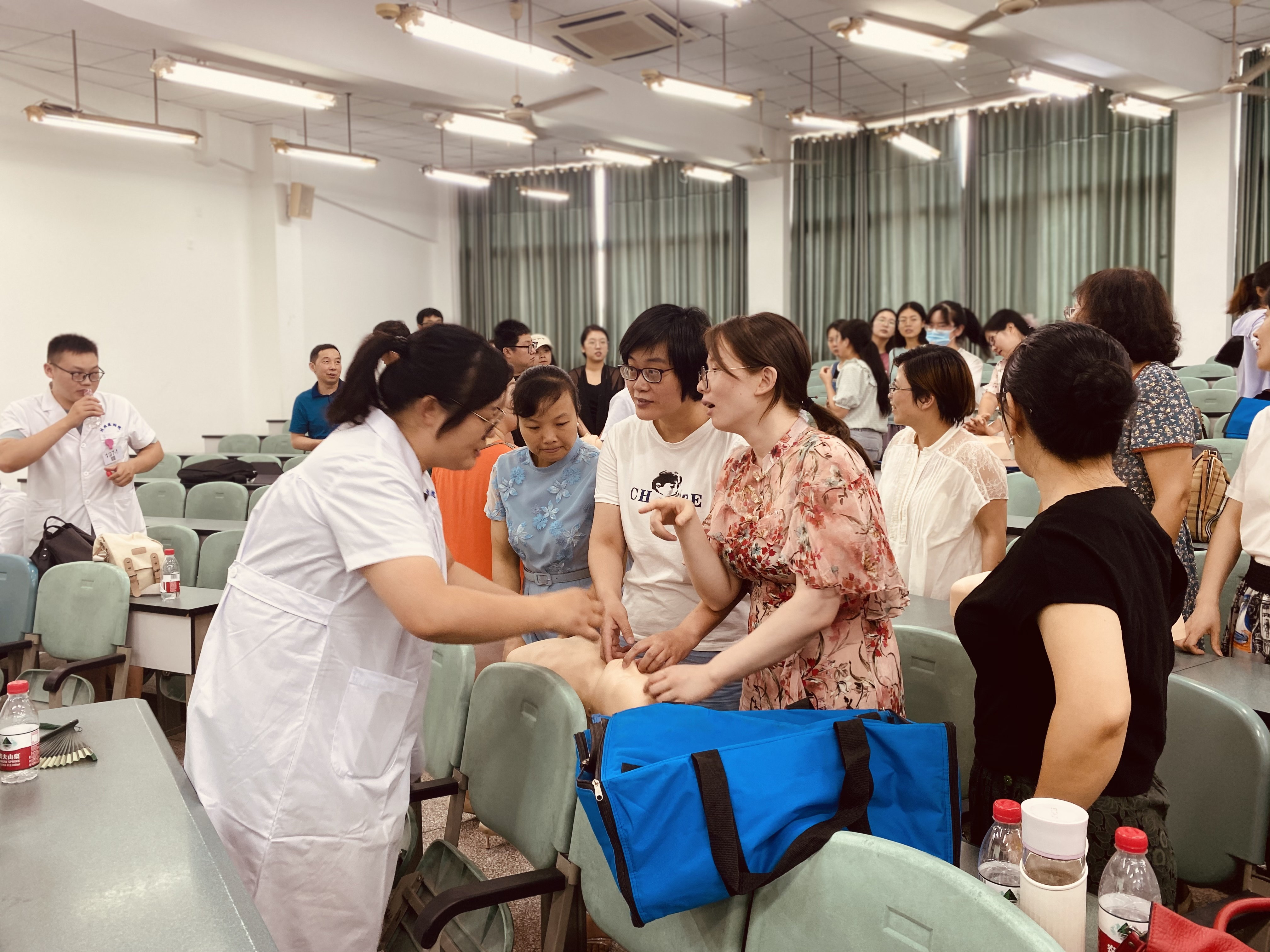 生命至上 党“救”在身边