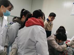 我院实验中心举办实验技术现场操作培训