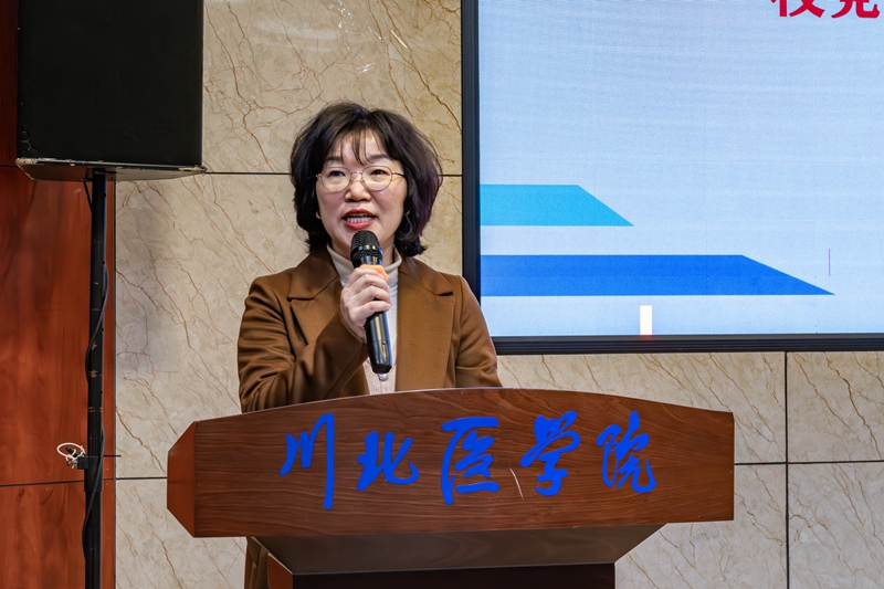 学校举办第三届“新闻嘉年华”活动