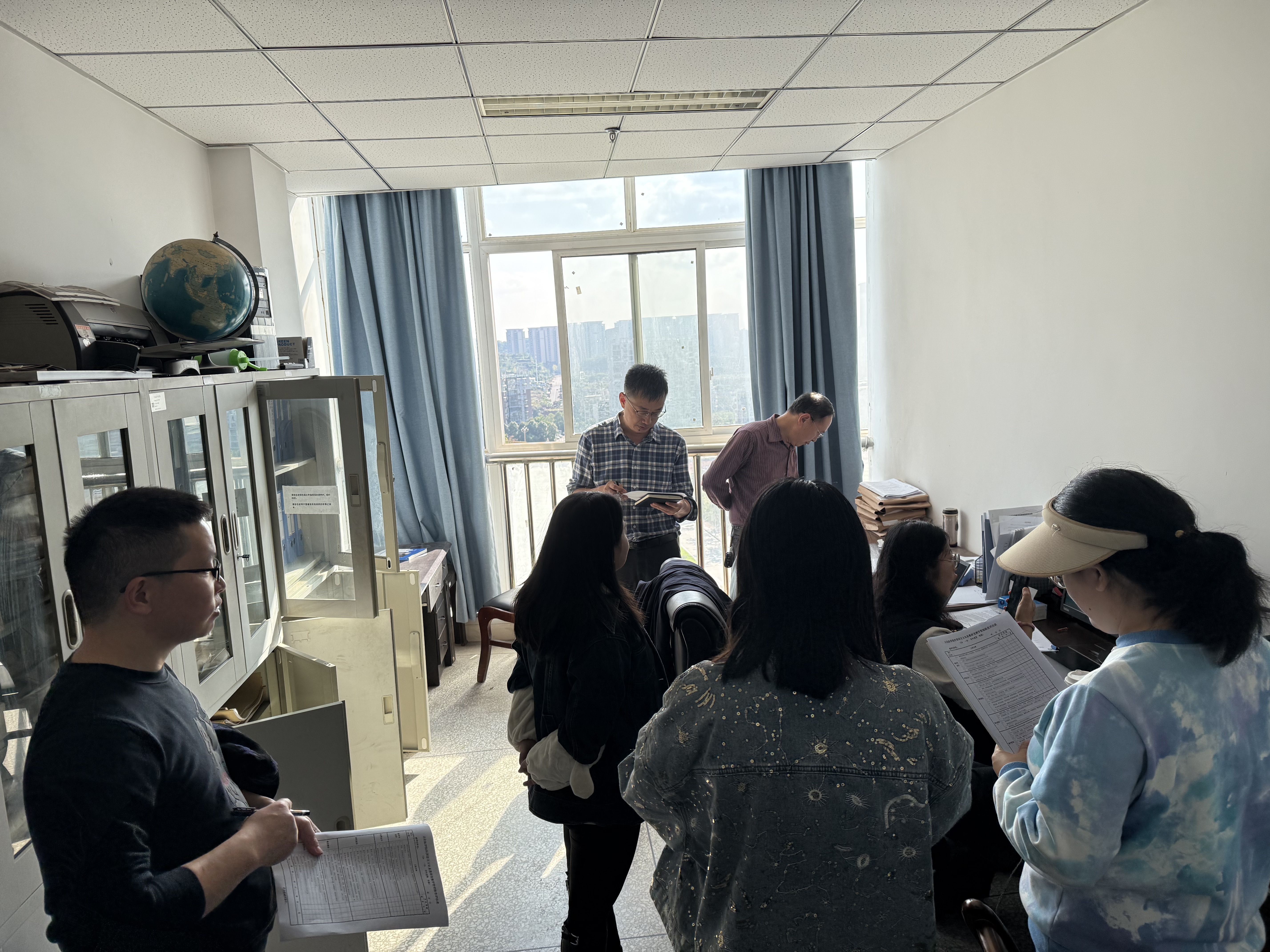 外国语言文化系召开2024-2025-1学年度中期教学检查总结会