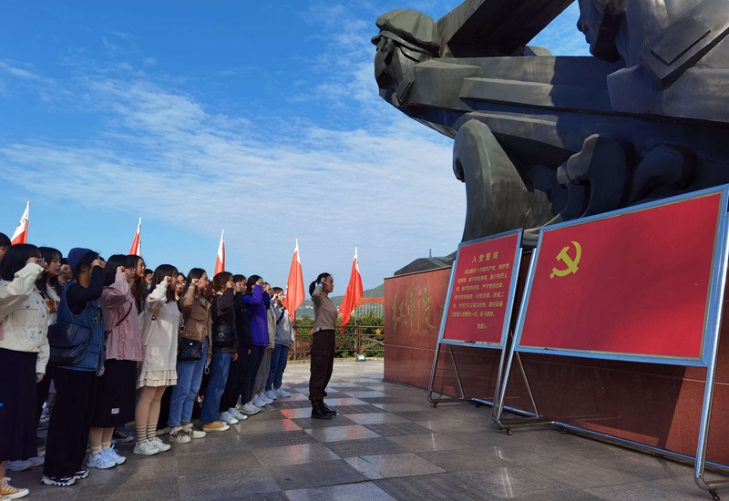 麻醉学系党总支联合护理学院党总支共同开展主题党日活动