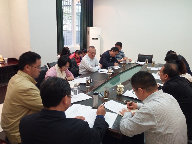 杜勇校长带队到教务处开展“大讨论、大学习、大调研” 活动