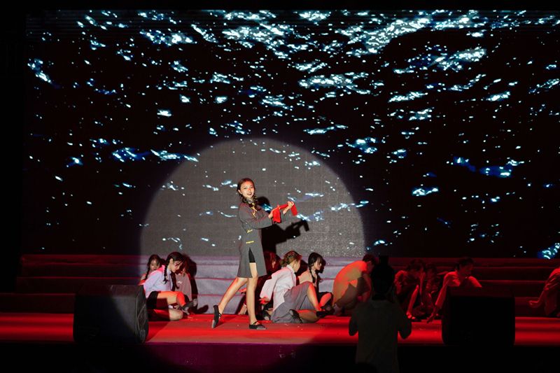 学校举办庆祝第110个国际护士节“承百年伟业 弘护理仁心”文艺晚会