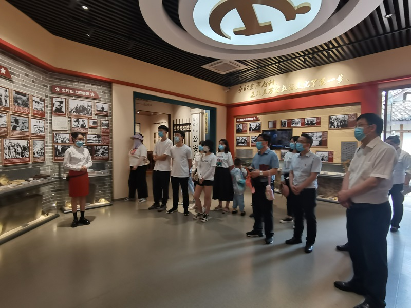 共建 共享 共创辉煌——眼视光医学院教师党支部与附院眼科党支部联合开展主题党日活动
