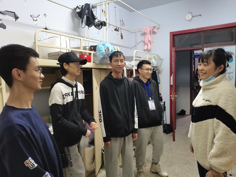 建卫生安全宿舍，促校园文明建设