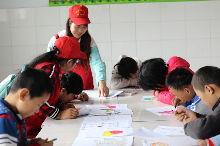 青风徐徐，爱伴我行