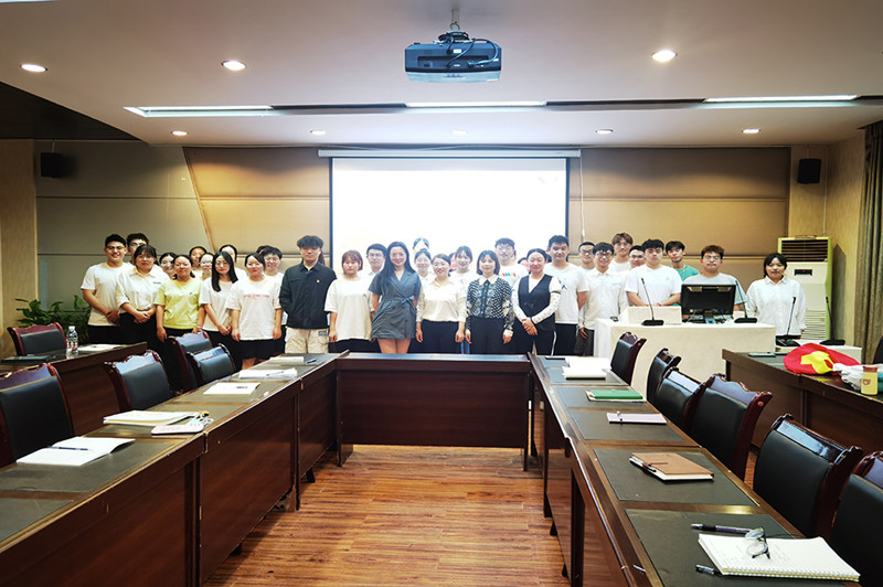 临床医学院学生工作党总支开展主题党日活动
