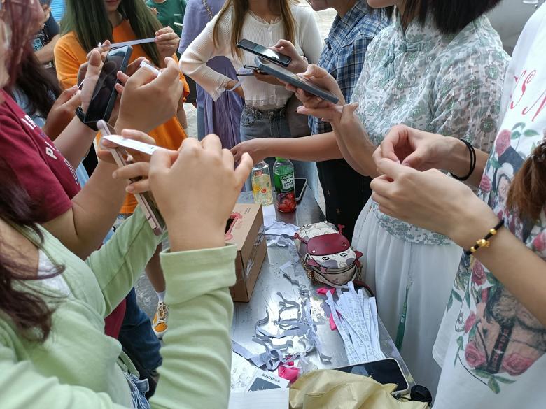 【心理卫生健康协会】男生女生向前冲