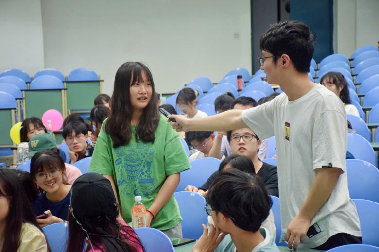 【红壤文学社】悦读书,越青春