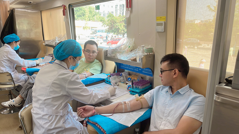 “医”腔热血涌真情！临床医学院·附属医院153名医务人员无偿献血4万毫升