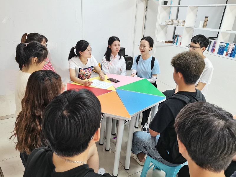 口腔医学系组织入党积极分子学习习近平总书记在建团百年大会上的重要讲话