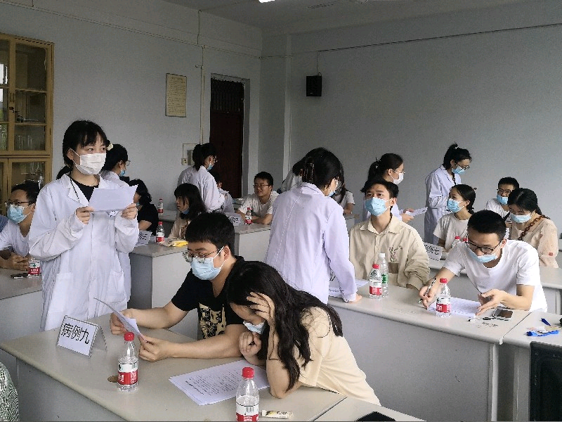 临床医学院举办第六届多站式综合技能大赛