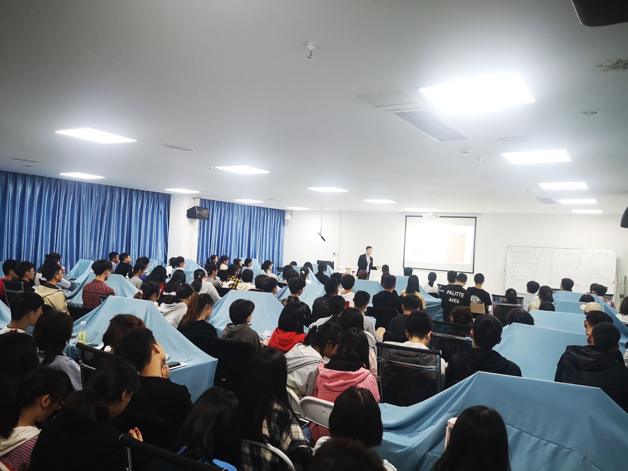 精神卫生学院直属支部举行党史教育活动启动仪式
