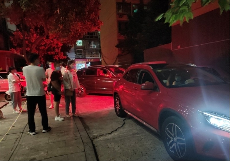 同心抗疫 共克时艰｜志愿者车队为检验人护航