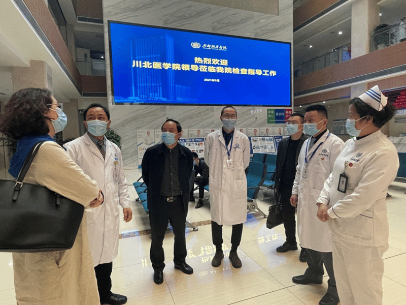 护理学院走访实习医院看望护理实习生