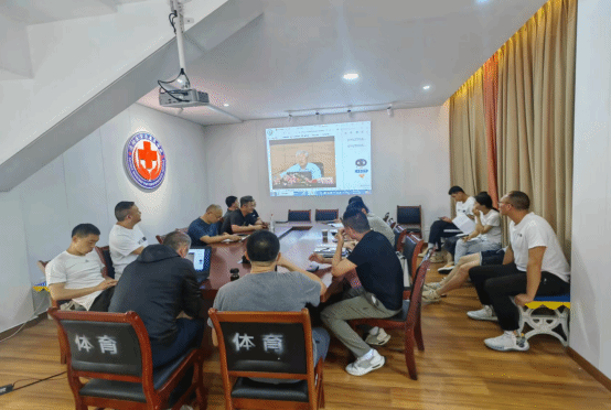 运动医学与康复学院组织开展“教师教育教学及相关管理能力网络培训”集中学习会