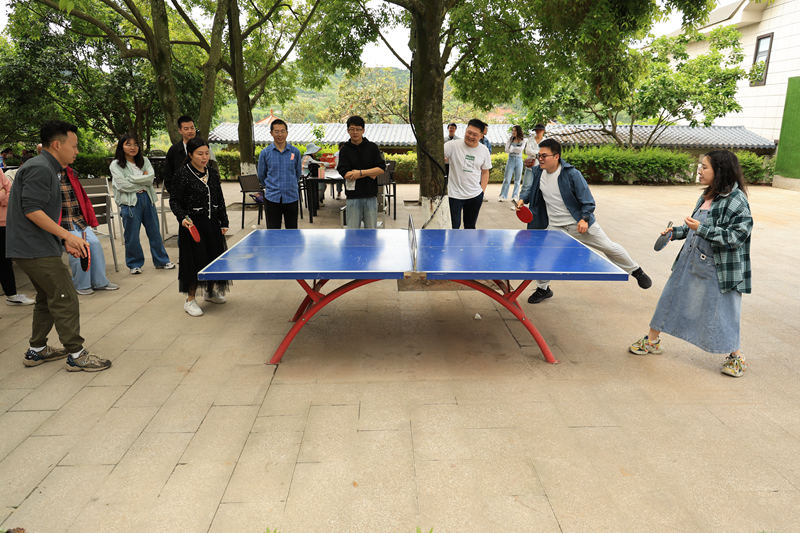 机关三工会开展“相约春日 快乐生活”工会活动