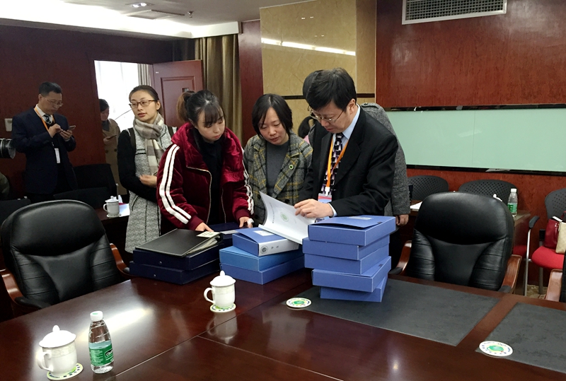 教育部临床医学专业认证专家深入附属医院进行认证考察
