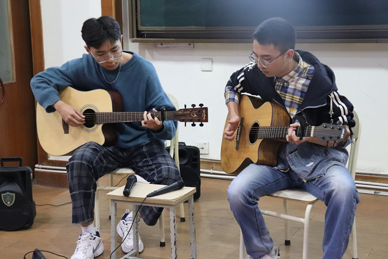 口腔医学系2019级与2020级新生联谊晚会顺利开展