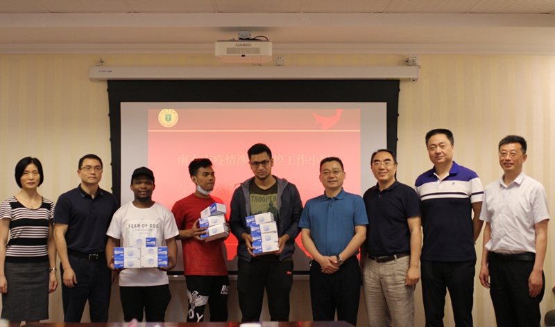 南充市应对新冠肺炎疫情应急指挥部涉外防控工作组赴我校调研督导疫情防控工作