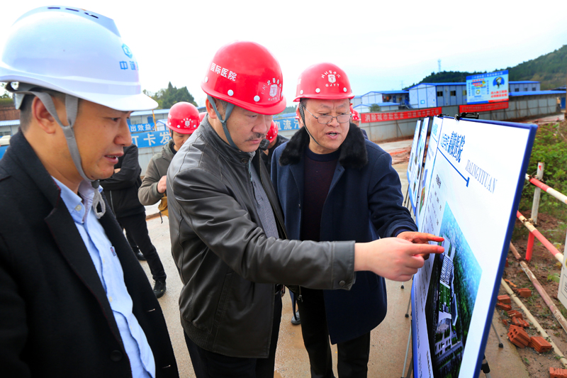 学校工会组织教职工代表巡查川北医学院国际医院项目