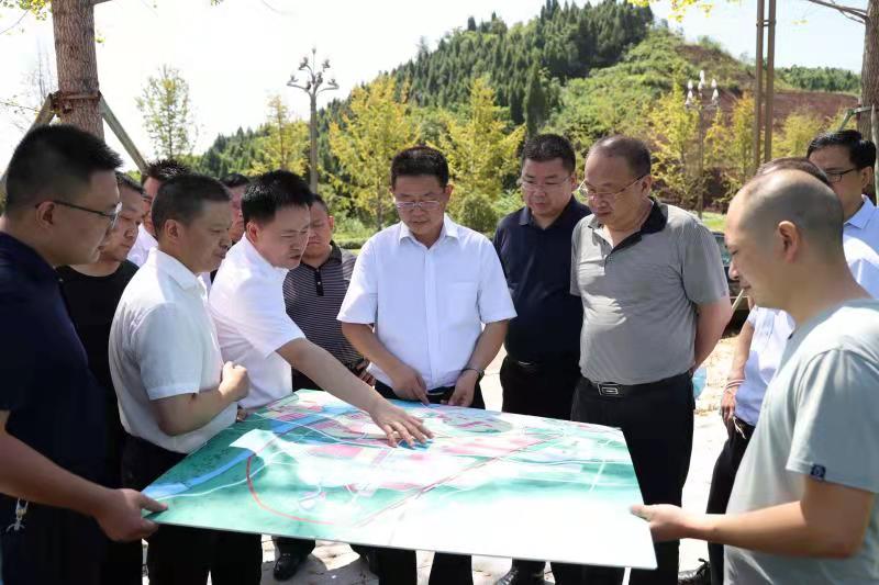 南充市领导现场调研我校大学城新校区建设规划事宜