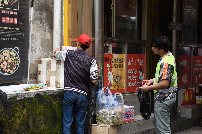 临床医学系举办青春志愿•爱在社区–干干净净迎国庆社区志愿服务活动