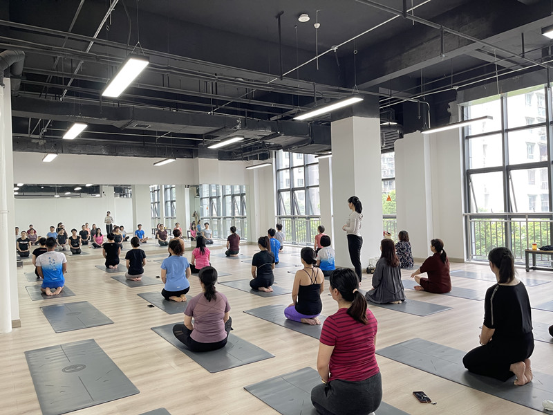 “我为群众办实事”：临床医学院·附属医院“职工之家”揭牌仪式举行