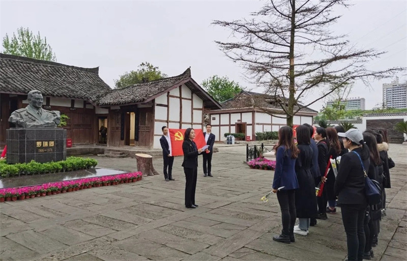 坚定信仰 牢记初心 方式多样 氛围浓厚——我校附属医院掀起党史学习教育热潮