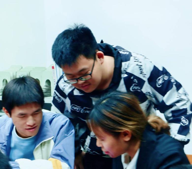 【书友协会】“盛世华诞,与伊同庆”征文审稿