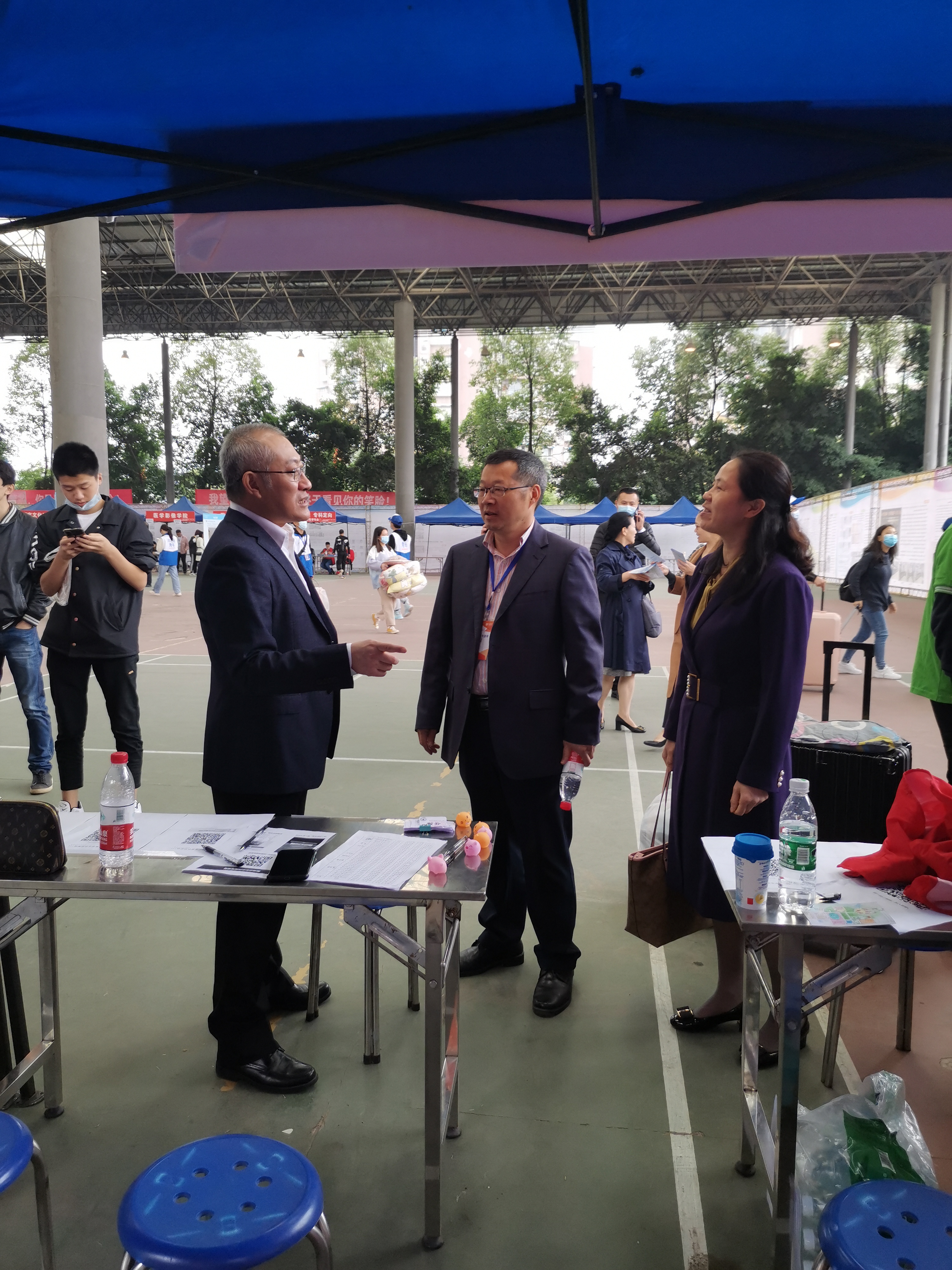 飒爽金秋日,喜迎新生到