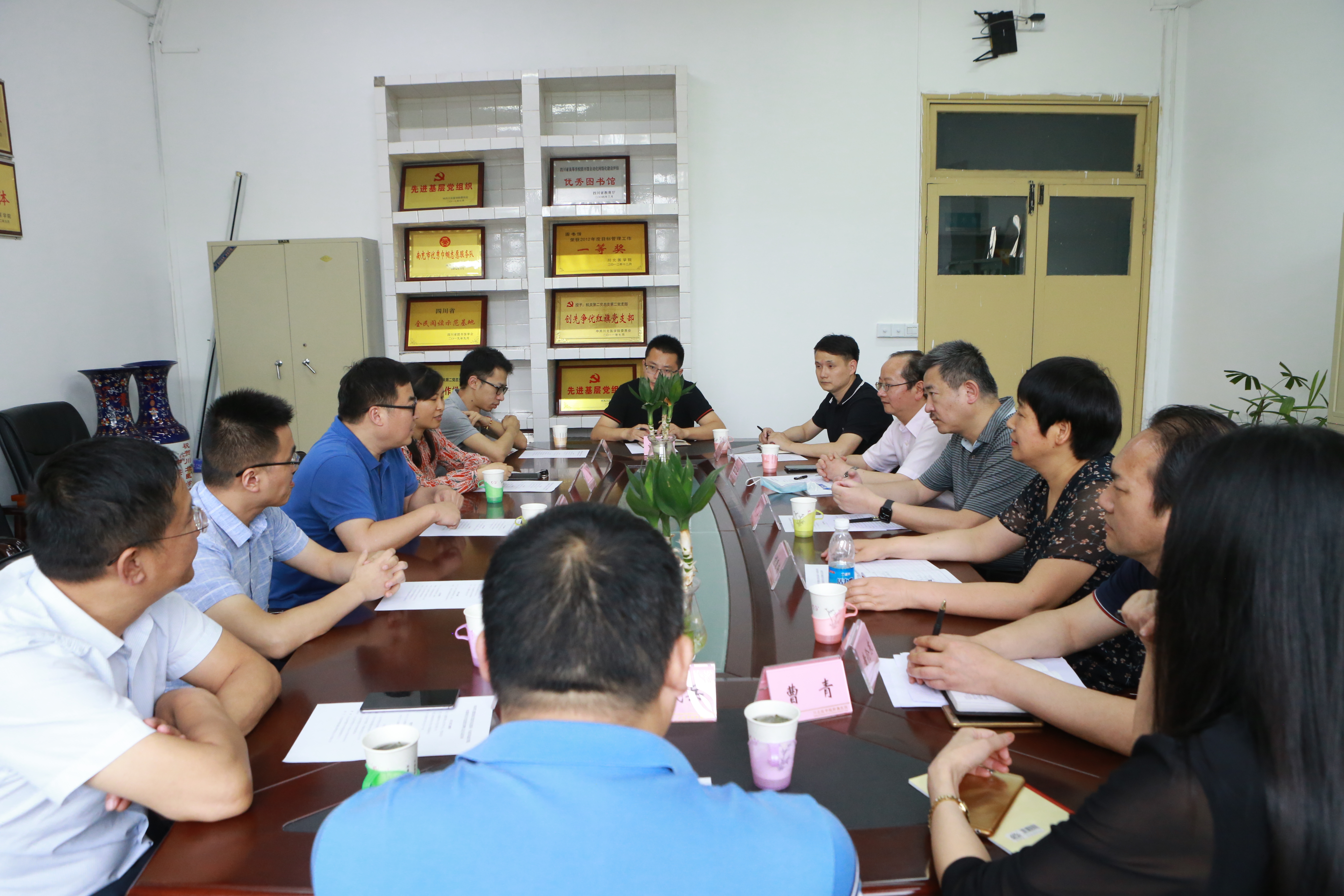 省卫生健康委员会机关党委书记张涛一行调研学校卫生党史档案