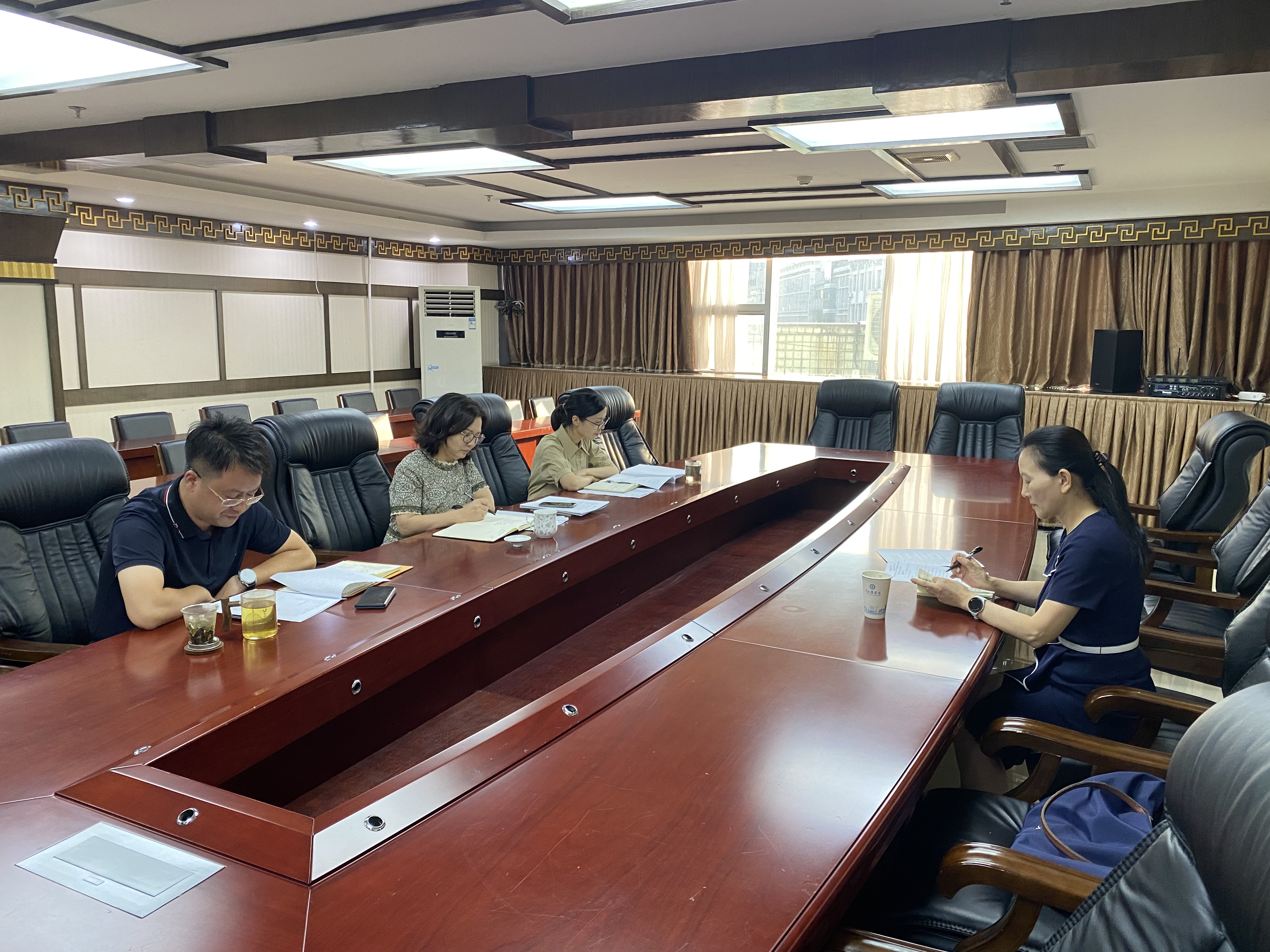 机关党委第八党支部召开主题教育专题组织生活会及研究生工作部处级领导班子及党员领导干部专题民主生活会