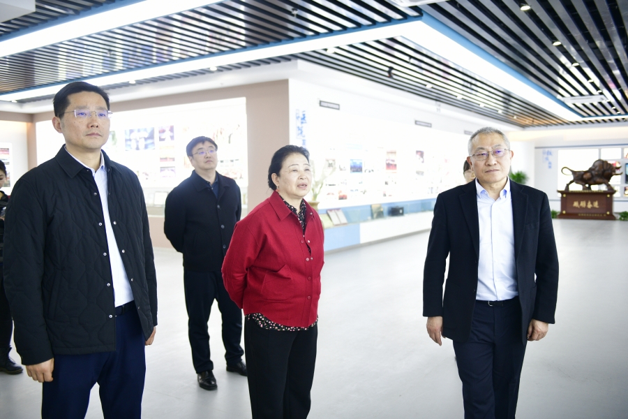 院士到校指导交流 助力学校建设发展