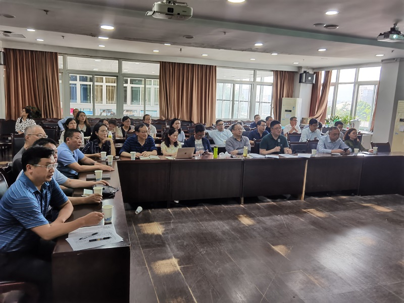 学校召开教育教学奖励实施办法暨教育教学改革与发展十四五规划专题研讨会