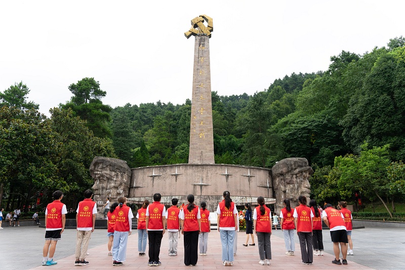 临床医学系暑期“三下乡”队伍赴遵义开展党史学习实践活动