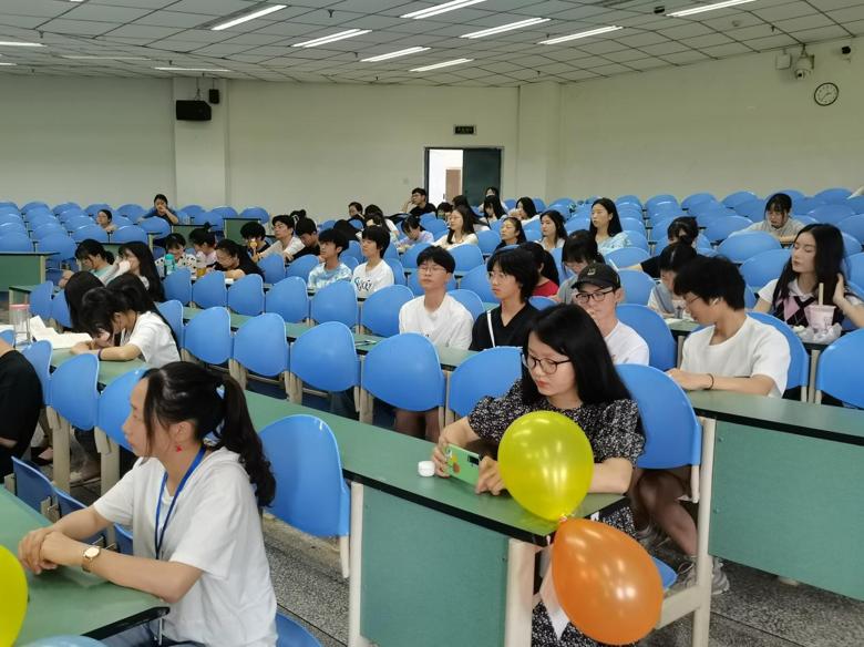 【演讲与口才协会】“青山一道,共担风雨”演讲比赛