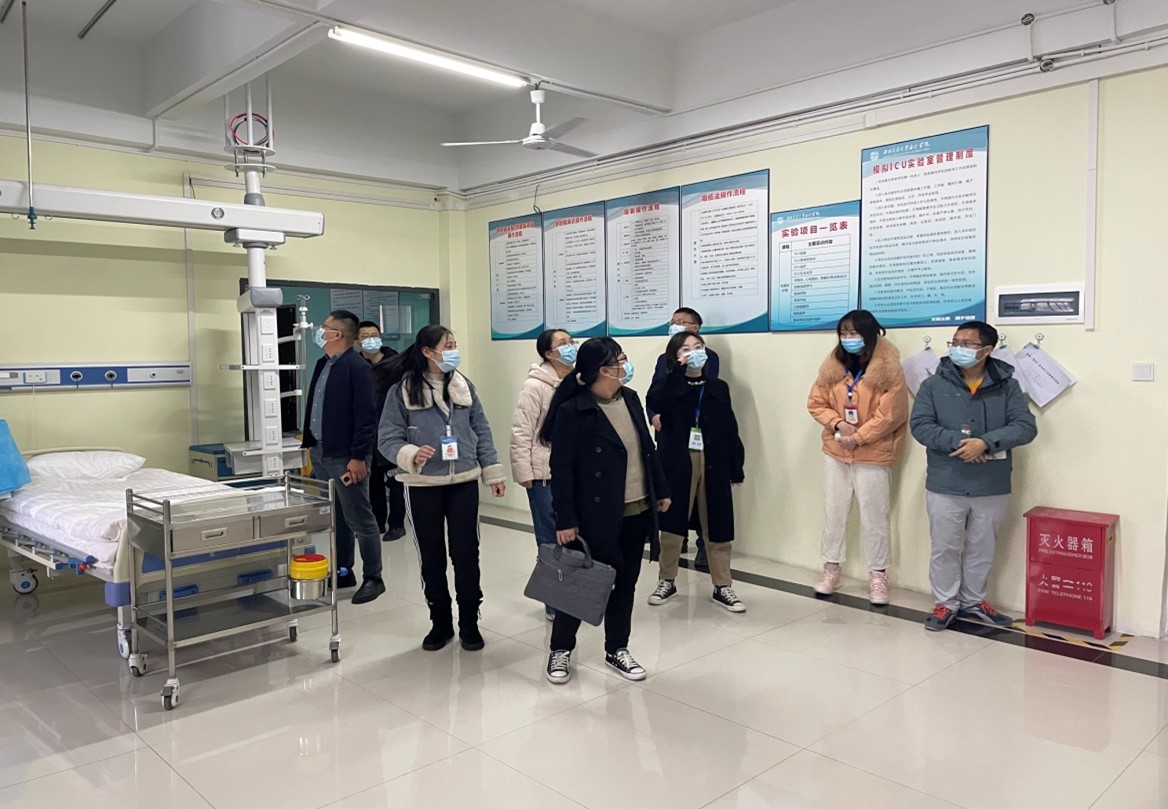 我校赴西南交通大学希望学院开展实验室和危险化学品安全管理交叉督导检查