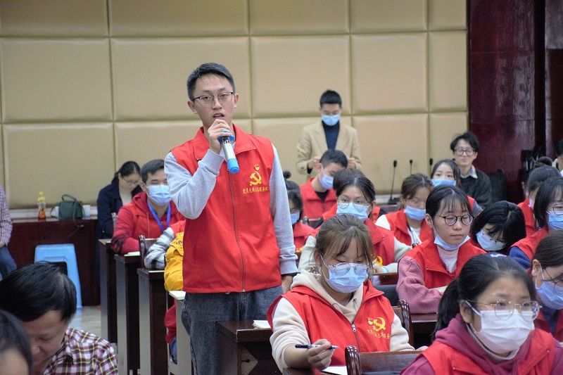临床医学系党总支赴达州开展党性熔铸营系列活动
