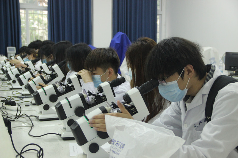 眼视光医学院第十五届技能大赛顺利举行