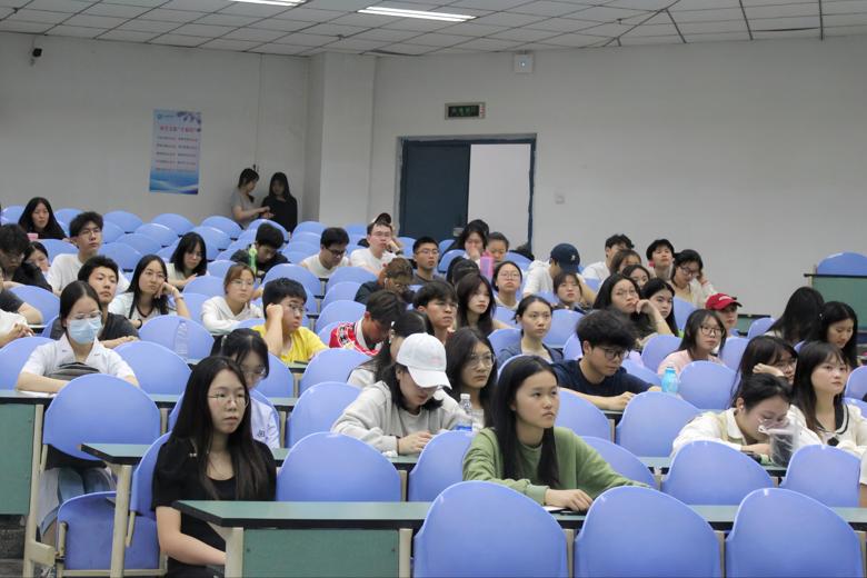 【川北医学院大学生社团管理中心】纪检、综管、发展和外联部沙龙活动