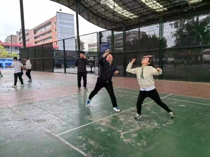 外语国交院工会羽毛球比赛圆满落幕