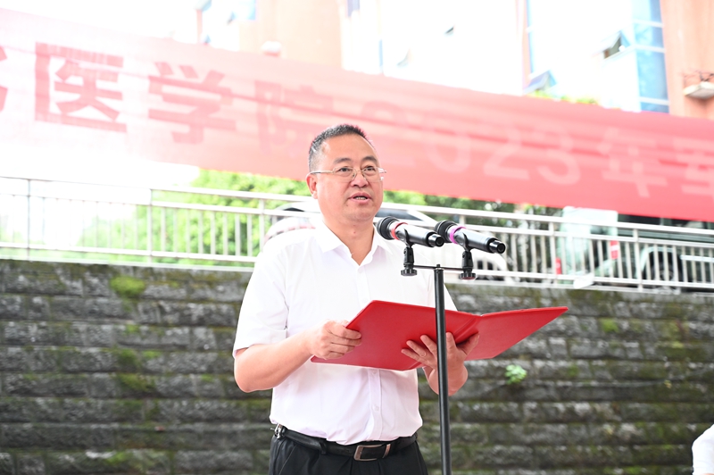 学校举行2023年学生军训动员会