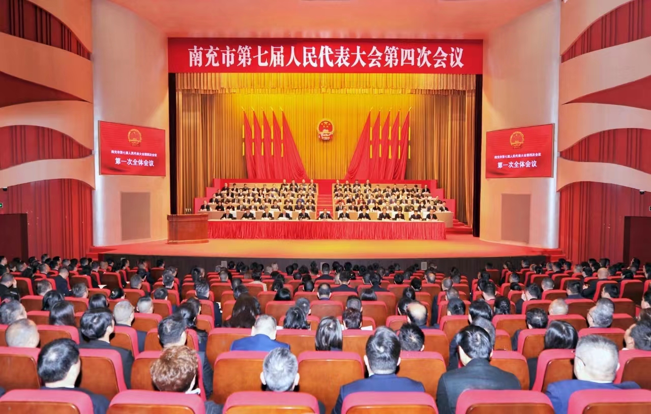 我校党外代表委员在市“两会”上建言献策共谋发展