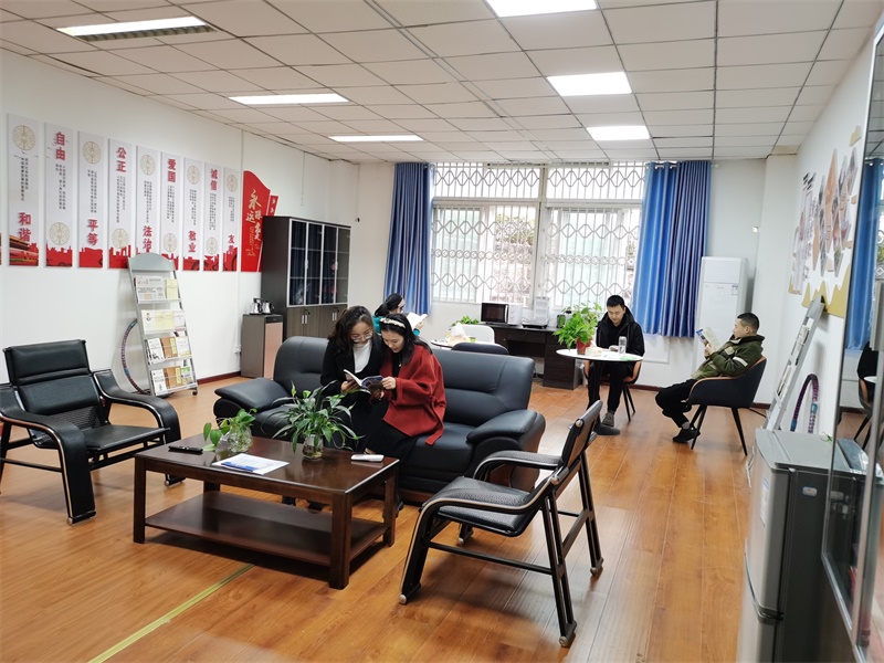 教师事 事事上心——“学党史强信念 办实事暖人心”系列之三