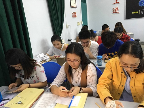 法医学系党建知识考核顺利举行