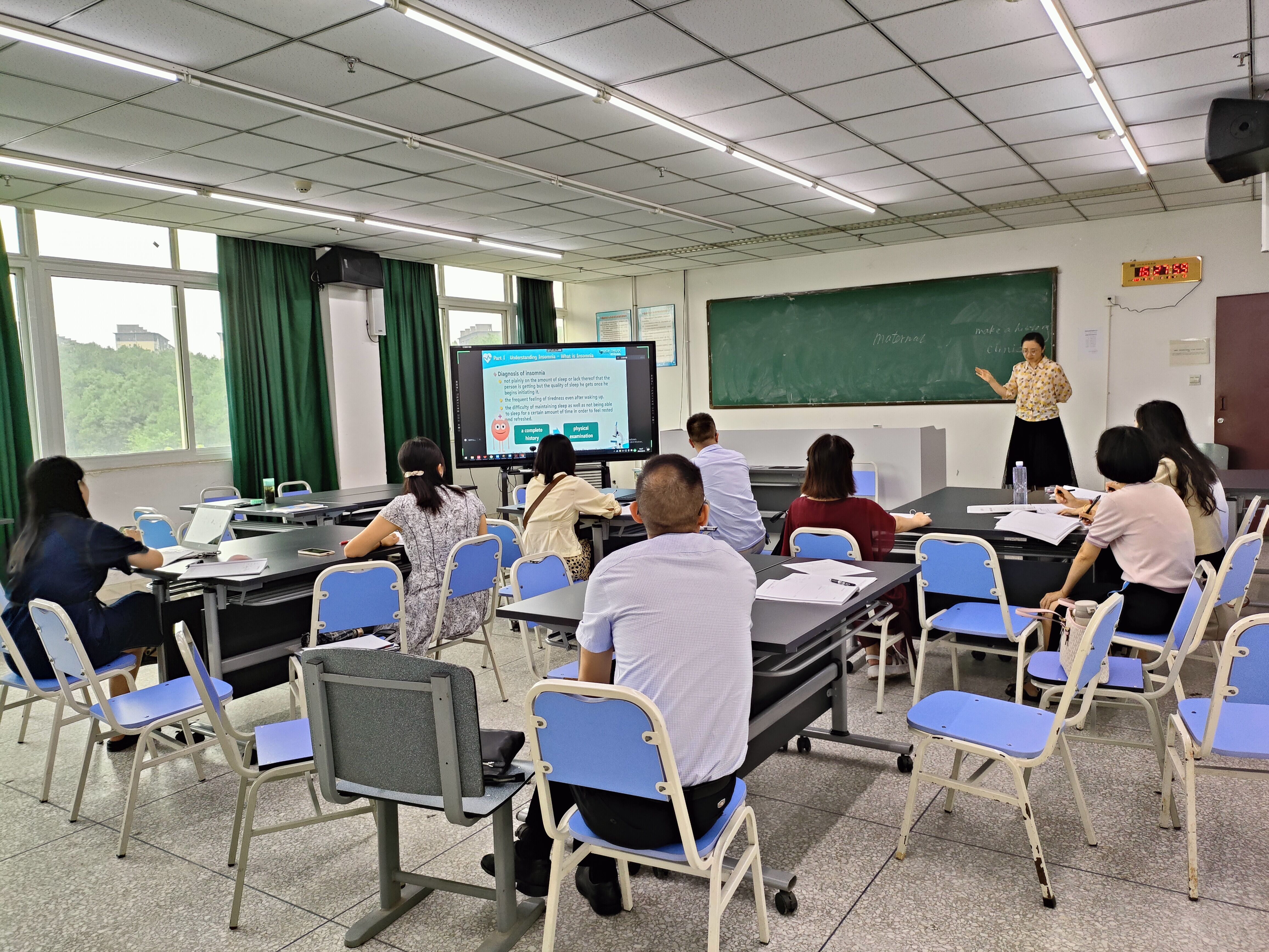 医学英语教研室开展集体备课和课程建设研讨活动