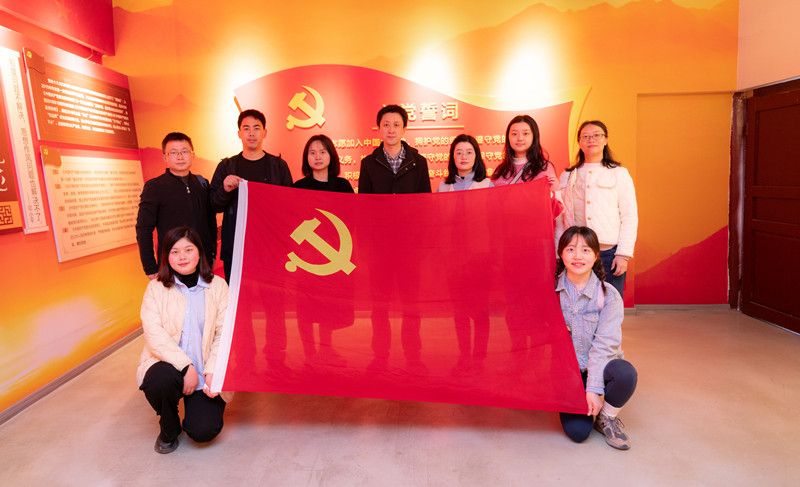 学校领导参加指导护理学院党委“党建引领促发展 砥砺奋进谱新篇”主题党日活动