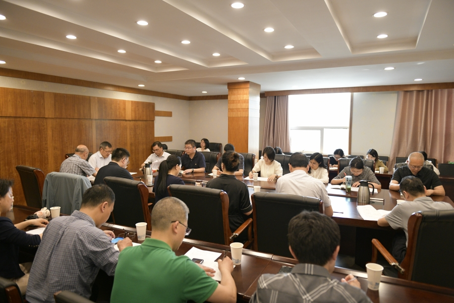 学校召开学习贯彻习近平新时代中国特色社会主义思想主题教育集中学习暨工作安排会